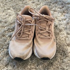 HOLIDAY SALE! Nike Sneakers